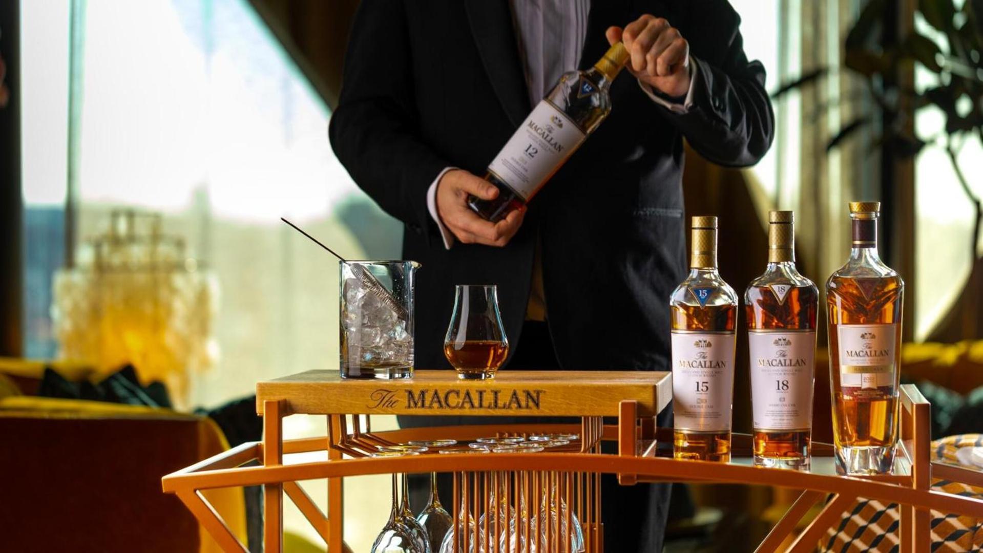 Jacyz Gotemburgo Exterior foto Macallan tasting trolley